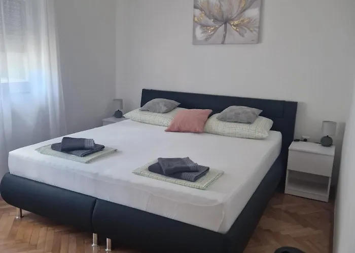 Denis * トロギール