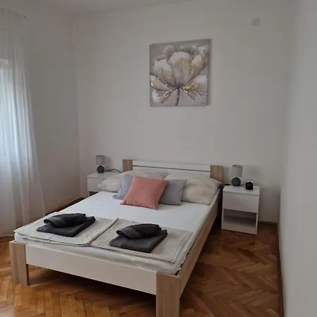 Denis Apartment