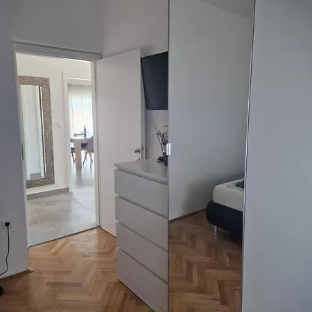 Denis Apartment