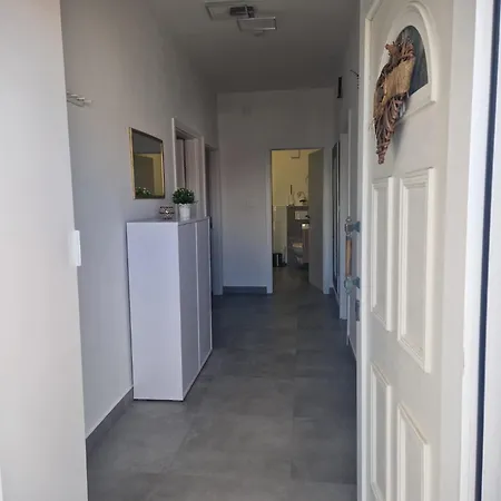 Denis Apartment *